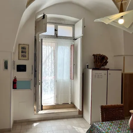 Casa Sissy In شقة برينديسي